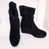 Black suede boots, Elegante Dronfield
