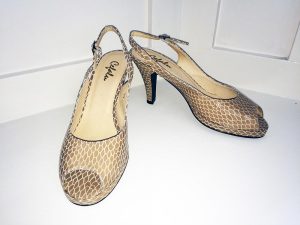 Isatu Diseno camel shoes, Elegante Dronfield