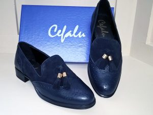 Blue suede brogues, Elegante Dronfield